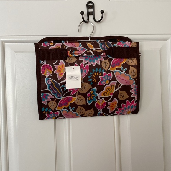 Toiletry bag - Picture 9 of 9